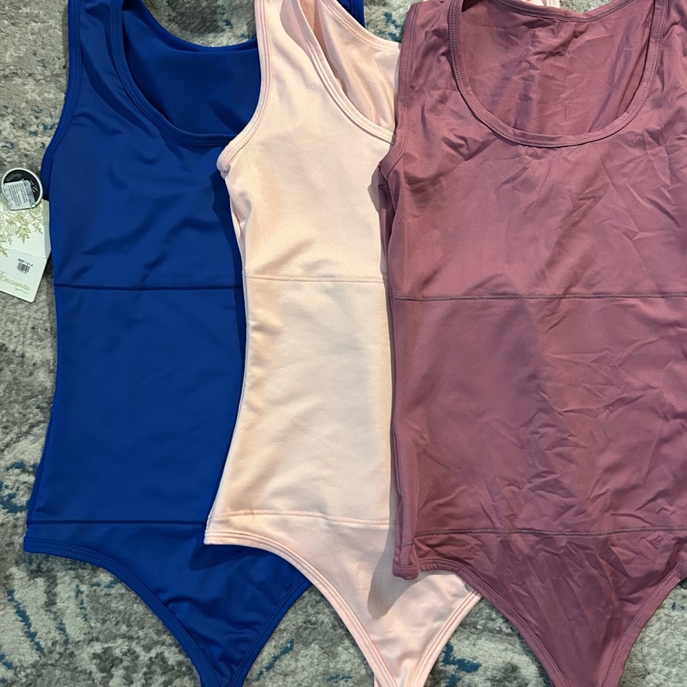 Blue and Pink Chemises with Smooth Stretchy Fabric/bodysuits super cómodas.